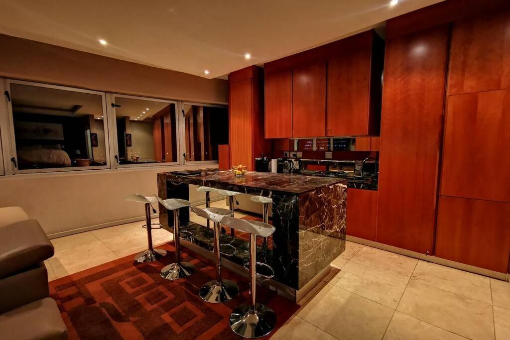 Apartamento 1507-Amazing Views & Unique Joburg Cbd Luxury Johannesburgo Exterior foto