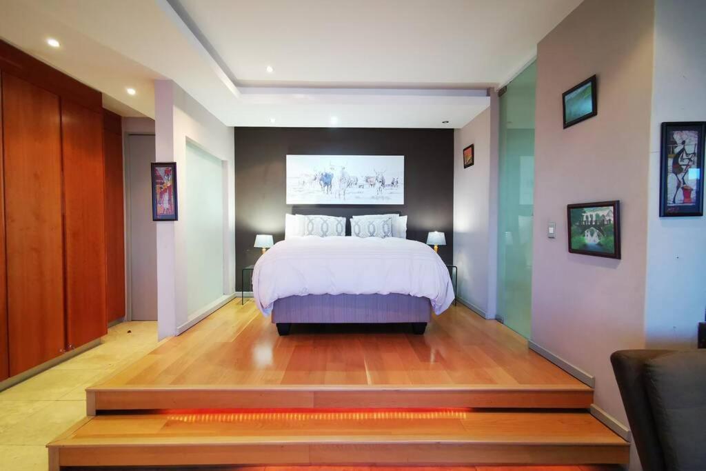 Apartamento 1507-Amazing Views & Unique Joburg Cbd Luxury Johannesburgo Exterior foto