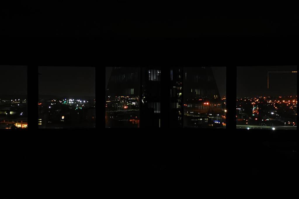 Apartamento 1507-Amazing Views & Unique Joburg Cbd Luxury Johannesburgo Exterior foto
